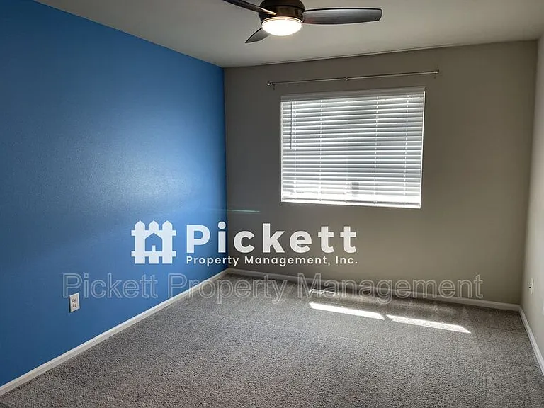 938 Timberline Ave — Photo 12