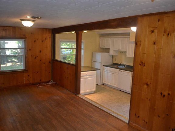 4th image of 56 Court St