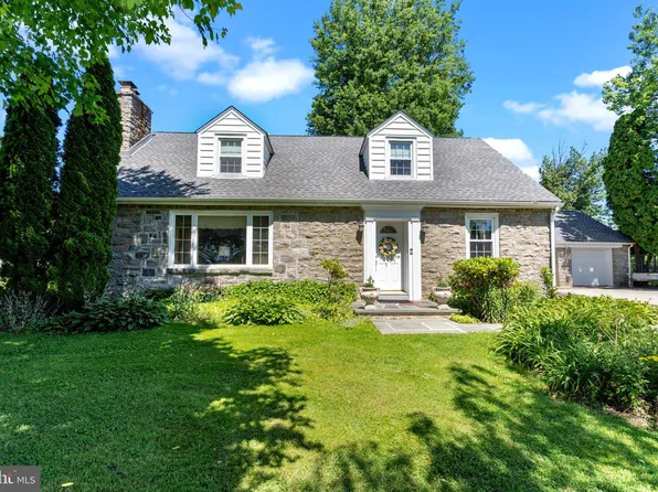 2286 Pine Rd, Huntingdon Valley, PA 19006