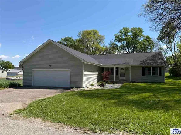 364 S Davis St, Clinton, IN 47842