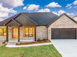 169 Maumelle Valley Dr, Maumelle, AR 72113