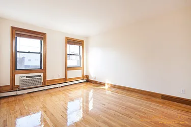 Rented by aptsandlofts.com