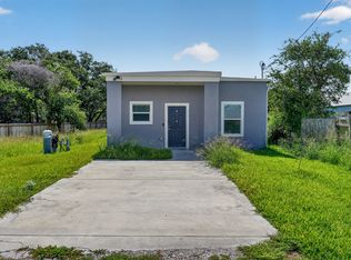 820 Ruby Allen St, Rockport, TX 78382