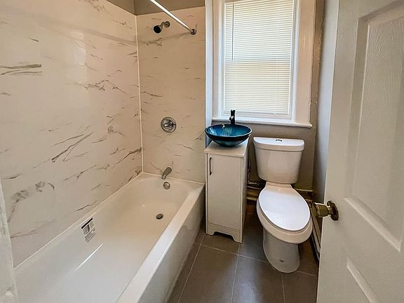 5th image of 126 Lexington Ave #4