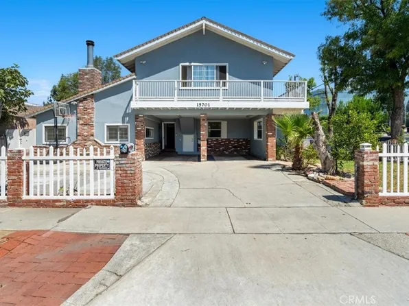 15701 Tuba St, North Hills, CA 91343
