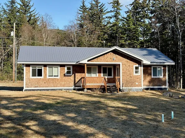 104 Bear Trail Ln, Haines, AK 99827
