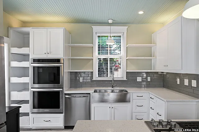202 W Woodlawn Ave — Photo 10