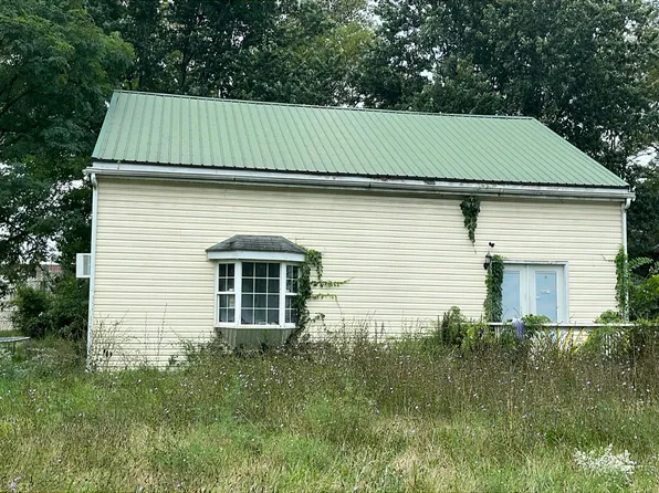 38 E Eagle Ln, Keyser, WV 26726