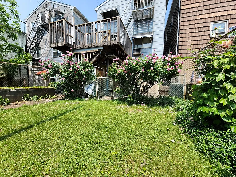 11 Reserve Ave #3 — Photo 10