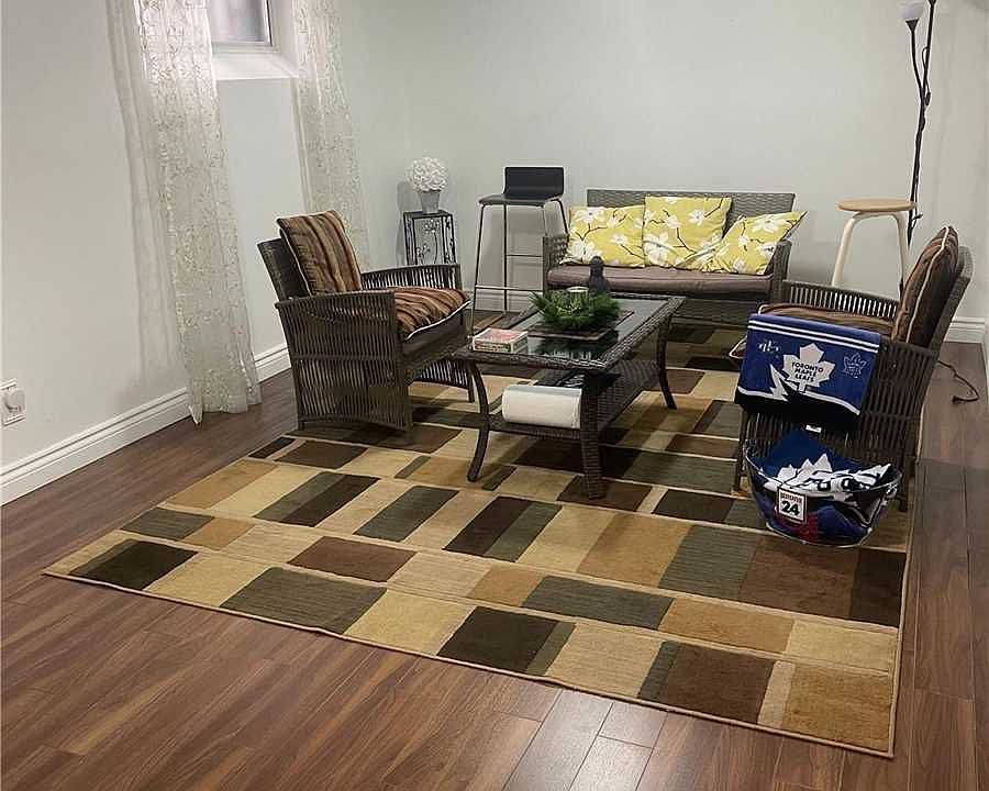2nd image of 74 Ruthmar Cres