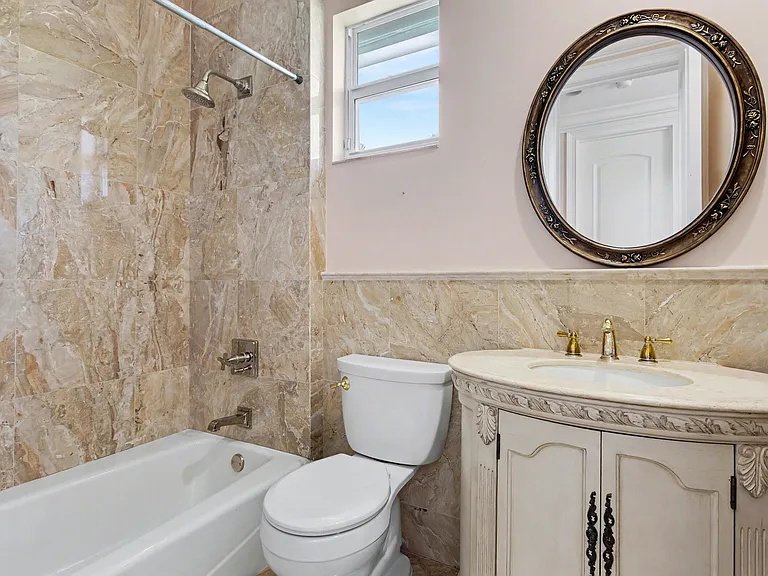 860 E Park Dr — Photo 49