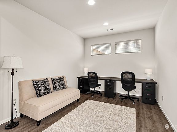 4th image of 6908 Sweetgum Avenue NE