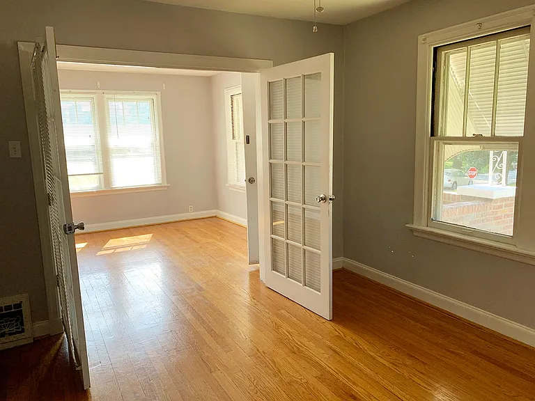 8903 Powell Ave — Photo 23