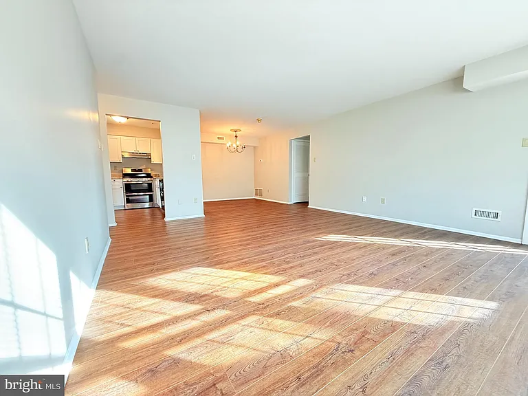 1707 Society Pl — Photo 5