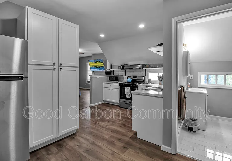 1246 West Ave #2 — Photo 5