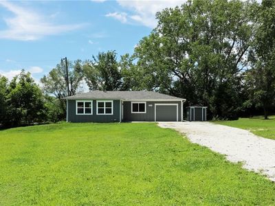 901 School Rd, Peculiar, MO, 64078