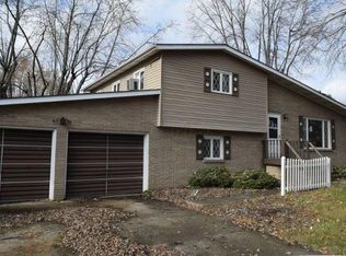 855 Wayne Dr, Heath, OH