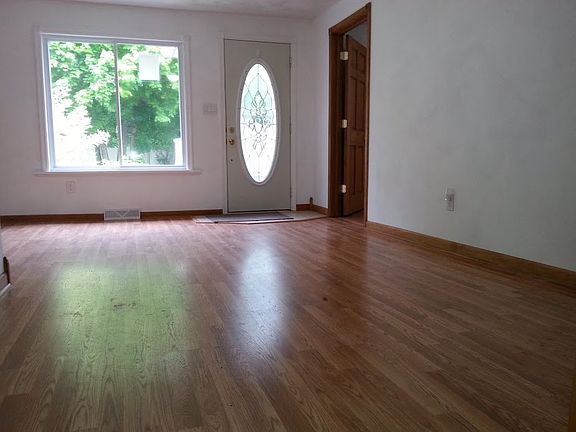 2nd image of 1628 Pearl St