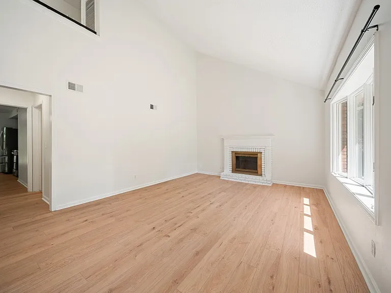 173 Willow Stream Ct — Photo 9