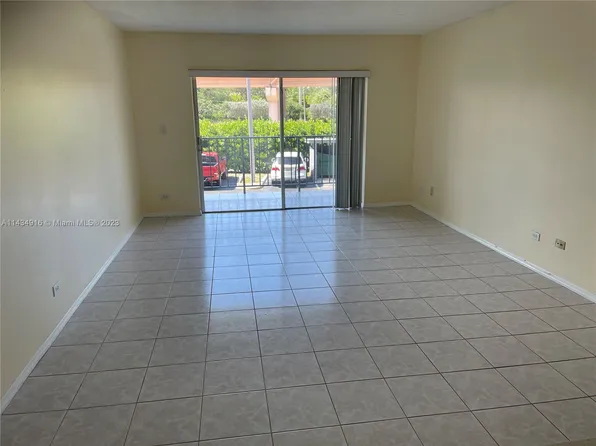 8107 SW 72nd Ave APT 221E, Miami, FL 33143