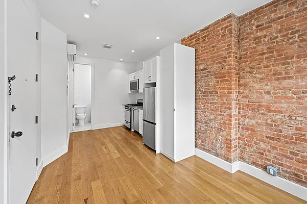 Rented by Home by Choice LLC | media 9