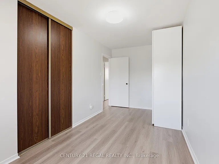 28 Newdawn Cres — Photo 24