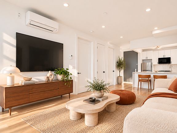 2nd image of 1413 Hancock St #2R