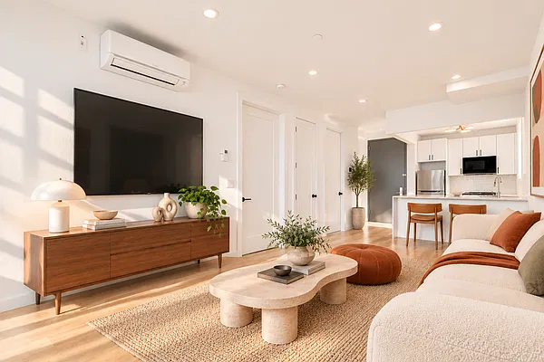 Living room, photo 2