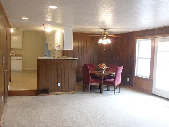 5th image of 850 Valerie Ct