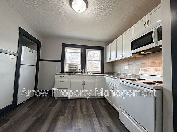 4th image of 1530 Rose St #1534