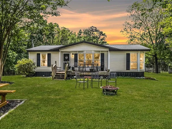 183 Woodland Cir, Royston, GA 30662