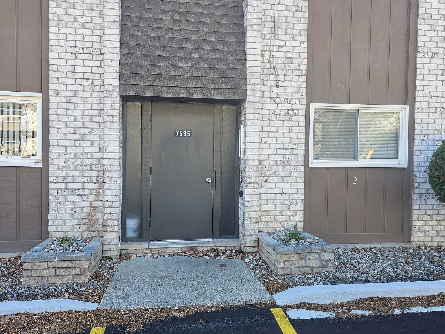 7595 Woodview St — Photo 1