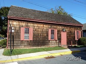 1st image of 214 Mulberry St