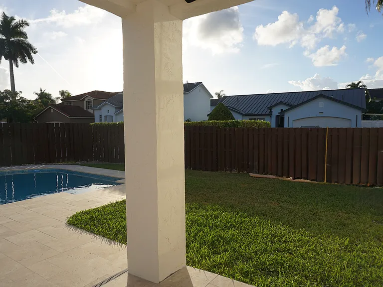 15614 SW 110th Ter — Photo 48