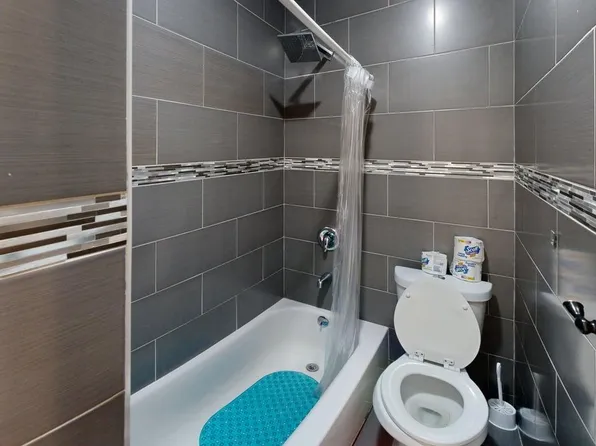 2021 Lafayette Avenue image 4 of 6