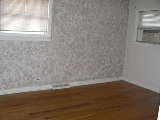 4th image of 2901 Craig Dr