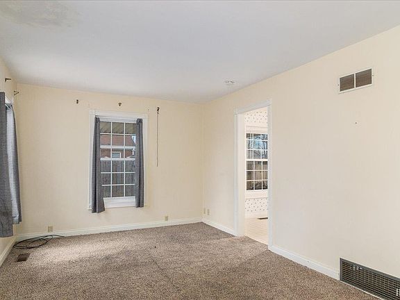 3rd image of 2311 E Indiana St