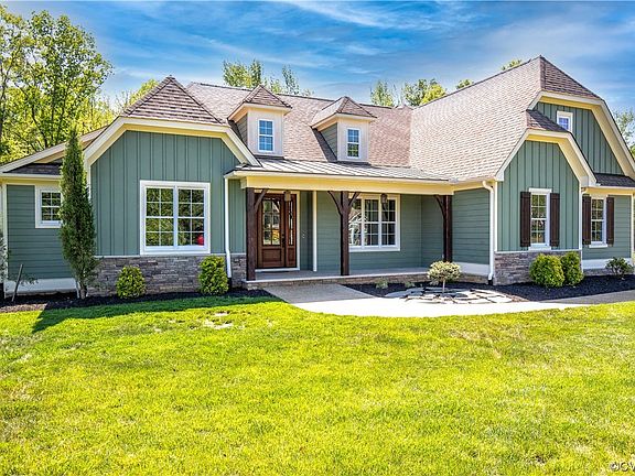 2nd image of 3343 S Meadow Cir