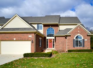 2099 Austin Dr, Shelby Township, MI 48316