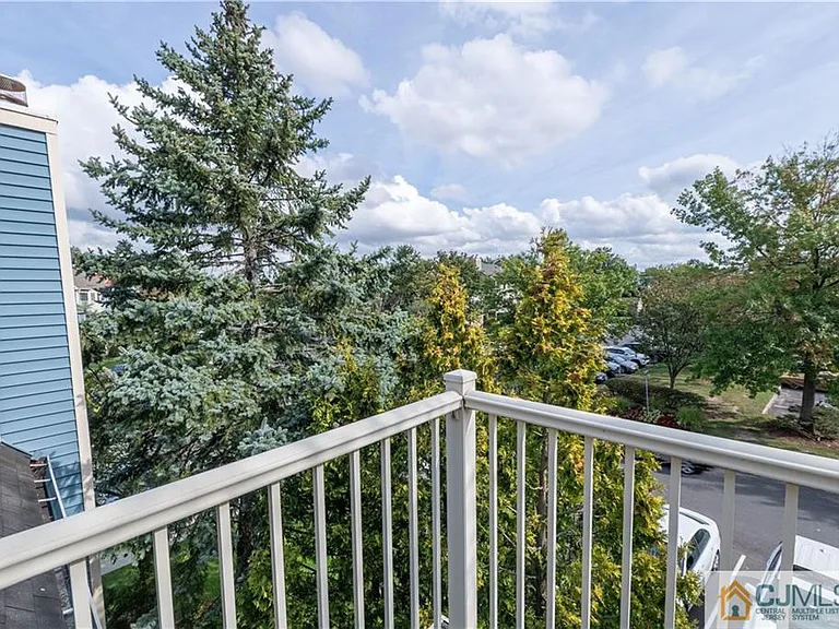 336 Cozzens Ct — Photo 21