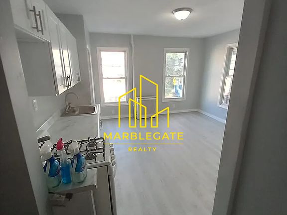 2nd image of 198 Parker St #22