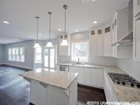 4th image of 142 E Zinfandel Ln #1037