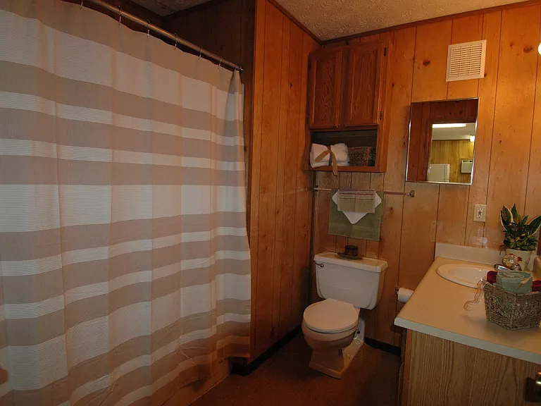 Crestview Apartments — Photo 33