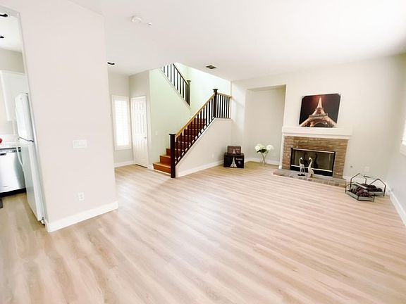 3rd image of 2963 W Canyon Ave W