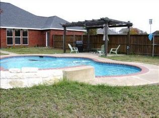 616 E Little Creek Rd, Cedar Hill, TX 75104