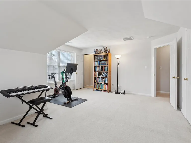 23140 Harbor Towne Dr — Photo 32