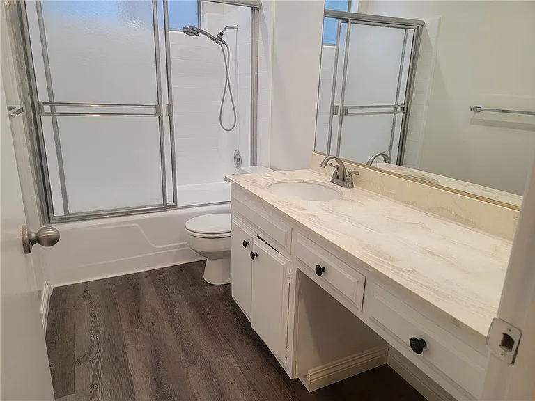 627 Geneva St #2 — Photo 3