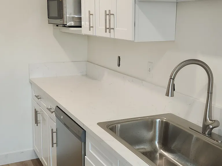 Sherman Pines Apartments — Photo 44
