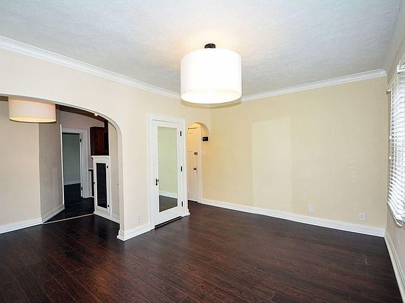 5th image of 1711 N College Ave APT 2