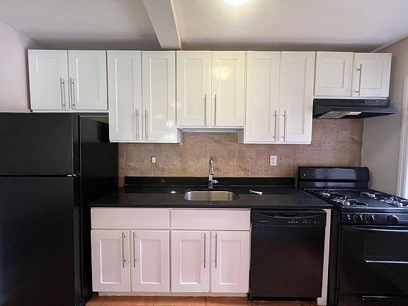 2nd image of 38 Duncan Ave #63E